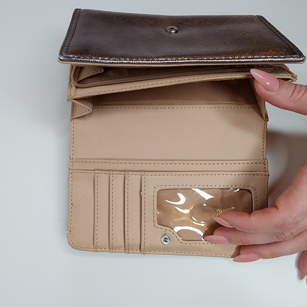 GUESS wallet - Picture 3 of 5